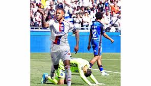 En direct Ligue 1. Suivez OL-Auxerre : l'OL frappe enfin — Le Progrès