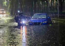 Provocó severo caos vial la lluvia generalizada en CDMX, debido a inundaciones