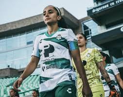 Kathya Mendoza y Doménica Rodríguez sufren una amarga jornada en el estreno de Santos Laguna