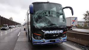 Unfall auf A5 bei Heidelberg – Reisebusse krachen ineinander — Heidelberg24