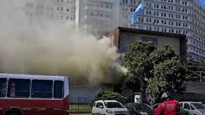 Incendio en Edificio Libertad: ¡Ambulancia volcada en Retiro!