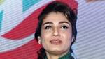 against Raveena Tandon shooting inside