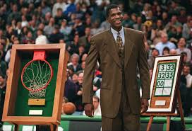 Three-time Celtics champion Robert Parish takes note of current players operating as a team