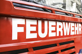 Flammen in Wohnung: Feuerwehr verhindert Schlimmeres