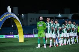 "Esse ponto vai ser importante", afirma volante do Juventude após empate com Londrina fora de casa