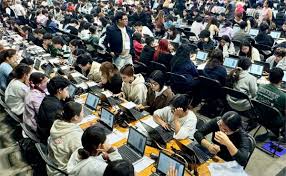 Asisten unos 12 mil aspirantes en primer día del examen de control de la UNAM en CDMX; se reportaron 16 fallas tecnológicas