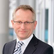 Channel-Chef <b>Jörg Brüning</b>, Fujitsu. Ziel der neuen Struktur sei es, <b>...</b> - bruenig_vorschau4