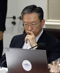 동아일보 - News update