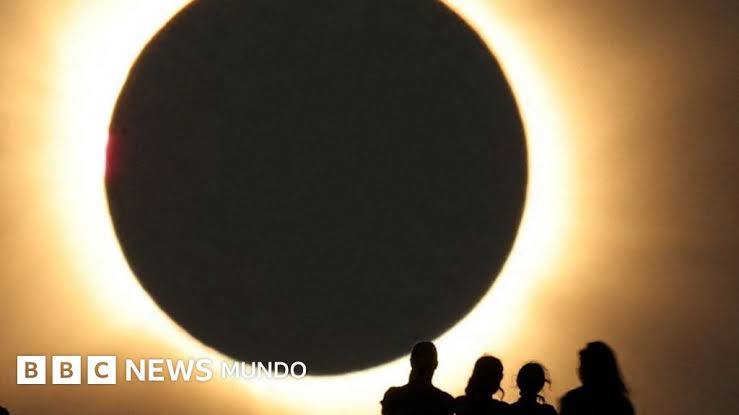 Voici à quoi ressemblait l’étonnante éclipse totale de Soleil