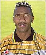 Lucas Radebe - _1194498_radebe_150