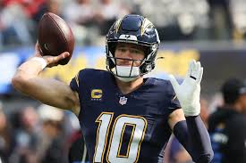 NFL Week 1 betting: 5 biggest storylines, including big Chargers line and many Bears bets — Yahoo Sports