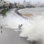 Pictures: High Tide Enters Homes