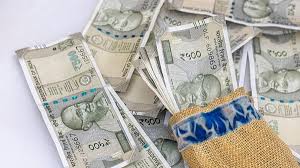 லிமிட் தாண்டினால் சிக்கல்! இந்தியாவில் வீட்டில் எவ்வளவு பணம் வைத்திருக்கச் சட்டம் அனுமதிக்கிறது?