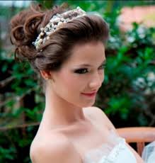 Resultado de imagem para PENTEADOS NOIVAS 2016
