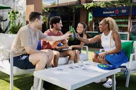 Serena Williams returns to the court as new Heineken® 0.0 global ambassador, celebrating the social spirit of padel