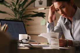 FGTS para quitar dívida pode aumentar endividamento? Especialistas comentam