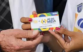 Pé-de-Meia: pagamento para nascidos em março e abril será feito nesta terça-feira