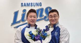 최형우 삼성 복귀 기념 촬영