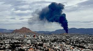 Mega incendio genera alarma por la Juan Pablo II🎦