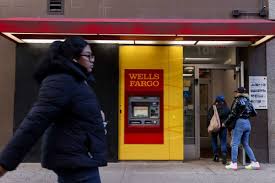 Wells Fargo Misses Loan, Fee Estimates Amid Lower Interest Rates