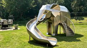 Indoor floor sculptures https://www.metalartstatue.com ...