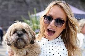 Amanda Holden suffers wardrobe malfunction as dog poo bag accident exposes 'everything'