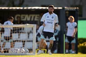 Argentina x Benim na despedida de Messi: onde assistir ao vivo, horário e escalações do amistoso