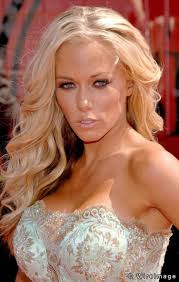 Kendra Wilkinson lives reality dream &amp; nightmare with Hank Baskett - 934_playboymodel-john-shea-flash-1663191079