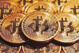 بیت‌کوین میان ترس بازار و امید نهادها