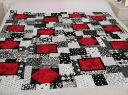 Résultat de recherche d'images pour "red and white quilts"