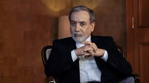 Farsnews | عراقچی: تبادل پیام‌ها ادامه دارد؛ عدم قطعیت گمانه‌زنی‌های فعلی
