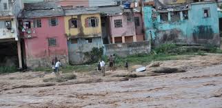 Resultado de imagem para RIO DOCE MORREU 2015 DESASTRE DE MARIANA