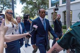 Tiger Woods agrees to deal in DUI case, loses driver’s license for 5 years