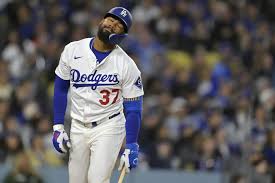 Teoscar Hernandez Day Off: Roberts Gives Hernandez Rest