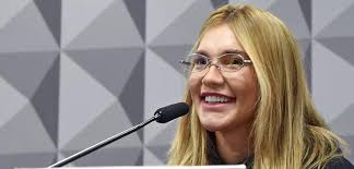 Nova lei pode fazer metade dos influenciadores desaparecer; entenda