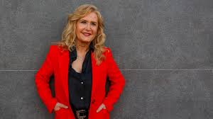 Nieves Herrero: "Los reyes se han ganado a la calle, por ejemplo, tras la Dana, con el barro en los trajes y el rostro"