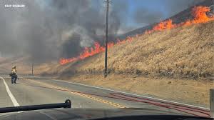 Vegetation fire on Altamont Pass Road in Livermore causes closure between Carroll and Grant Line Road