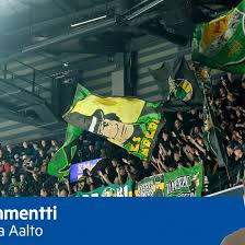 Poliisi epäilee kahta alaikäistä rikoksista Tampereen kiekkovälikohtauksessa