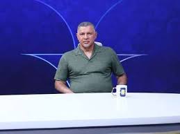 علی دایی: با فغانی در ایران آن‌طور که شایسته بود رفتار نکردیم، او سزاوار قضاوت فینال جام جهانی است