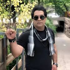 خواننده پاپ امید جهان درگذشت؛ سکته قلبی حین کنسرت در بم جانش را گرفت