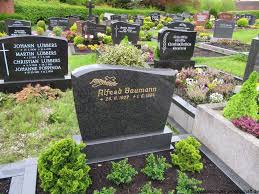 Grab von Alfred Baumann (25.11.1927-01.06.1994), Friedhof Osteel