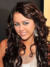 Miley Crus: fellow teen pop icon - 444178_1274046082494_full