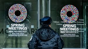 IMF: US Fiscal Deficit to Dip in 2025 Due to Tariffs