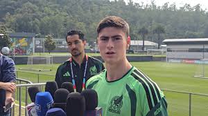 El delantero Armando González va por su primer gol en la Súper Liga de Grecia