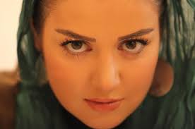 نتیجه تصویری برای گریم آشا محرابی با قیافه دیدنی در فیلم جدید