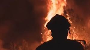 España se apresura a contener incendios forestales tras declarar emergencia nacional