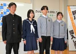 【やさしいニュース】男女同デザイン、制服にパーカ導入へ 京田辺市の田辺中、エンブレムは生徒から募集