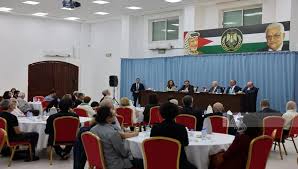 محمود عباس يستضيف مجموعة من تحالف السلام الفلسطيني الإسرائيلي (صور)