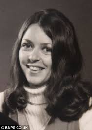 Victim: Linda Bull, pictured here when she was 21, was raped and strangled by Arthur Duncan in 1970. A convicted murderer and rapist is in line for ... - article-2571658-1BEAD1E300000578-594_306x430