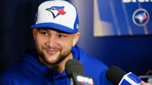 Bo Bichette Sorprende: Jugando 2da Base en la Serie Mundial MLB 2025